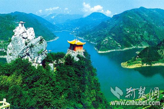 长阳清江画廊风景区_副本.jpg