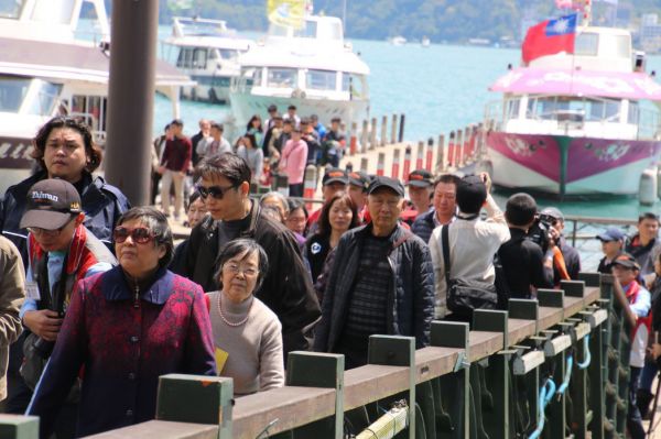 外媒：陆客骤减台旅游业叫苦 台当局称继续观察