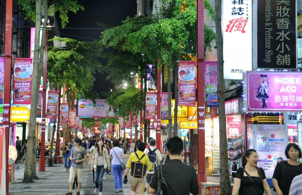 外媒：陆客骤减台旅游业叫苦 台当局称继续观察